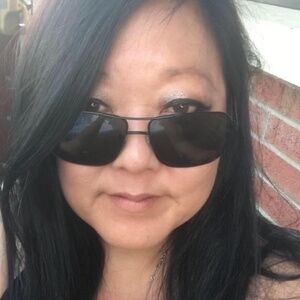 Meet your Posher, Lina